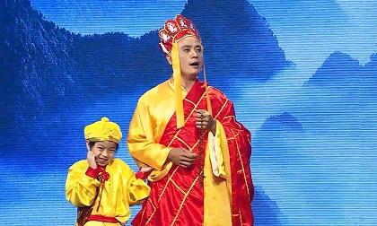 Hari Won 'phát cuồng' trước cặp cha con 'Thầy trò Đường Tăng' cực đáng yêu