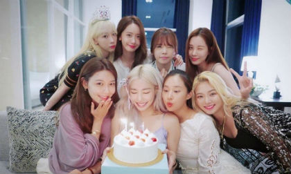 Các thành viên của SNSD hội ngộ: 8 cô gái với nhan sắc đỉnh cao sau 12 năm 