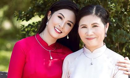 Hoa hậu Ngọc Hân hiếm hoi khoe mẹ trẻ đẹp kèm tâm thư xúc động cho đấng sinh thành