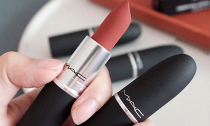 'Siêu phẩm' thu đông có thể 'đốn gục' trái tim của bất cứ cô gái nào mang tên MAC Powder Kiss