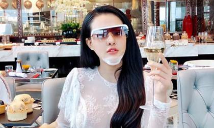 Ngân 98 đăng ảnh băng cằm, dân mạng bình luận 'đừng sửa nữa'