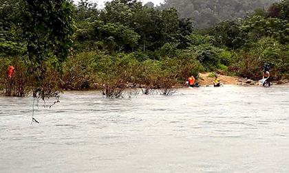 Tìm thế thấy thi thể 9X sau 3 ngày mất tích khi lao xuống sông cứu bạn
