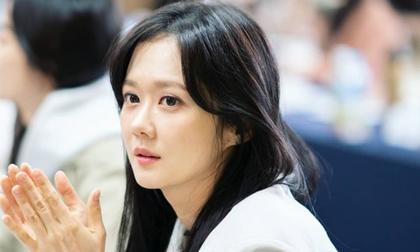 'Mỹ nhân hack tuổi' Jang Nara nhan sắc như thiếu nữ trong khoảnh khắc chụp lén