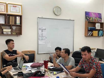 Các nghệ sĩ Quốc Khánh, Công Lý, Xuân Bắc tập chương trình Táo Quân sớm để chuẩn bị cho Tết?