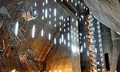 Công viên ngầm dưới lòng đất có độ sâu tương đương 37 tầng và sức chứa 3.000 người như một thế giới khoa học viễn tưởng