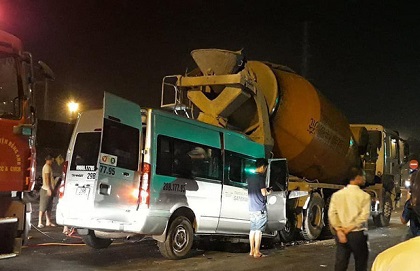 Xe chở học sinh trường quốc tế Gateway gây tai nạn, một người nguy kịch