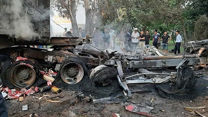 Tai nạn container trên đường QL5, tài xế chết cháy trong cabin