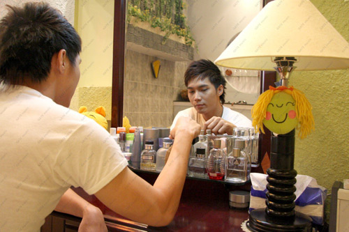 Nhà chàng ca sĩ gợi cảm Khang Luân, Nhà đẹp, nha khang luan, nha cua khang luan, ca si khang luan, khang luan nude, nha cua sao, khang luan lo hang, ca si khang luan