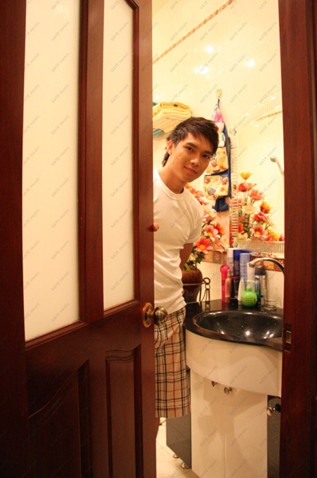 Nhà chàng ca sĩ gợi cảm Khang Luân, Nhà đẹp, nha khang luan, nha cua khang luan, ca si khang luan, khang luan nude, nha cua sao, khang luan lo hang, ca si khang luan