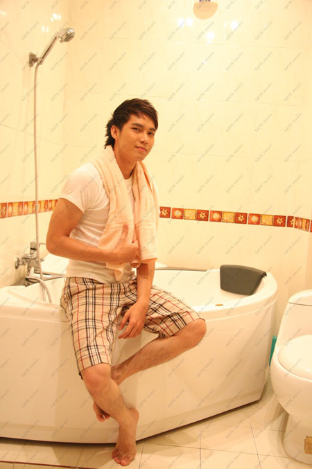 Nhà chàng ca sĩ gợi cảm Khang Luân, Nhà đẹp, nha khang luan, nha cua khang luan, ca si khang luan, khang luan nude, nha cua sao, khang luan lo hang, ca si khang luan