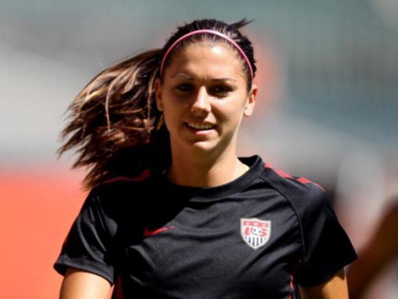 Alex Morgan - bóng đá