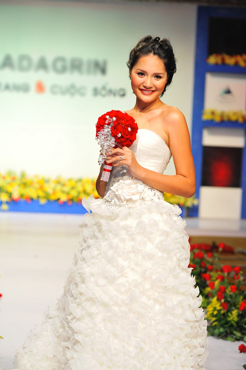 Những làn da nâu,Thanh Hằng,Hà Anh,Hương Giang,showbiz