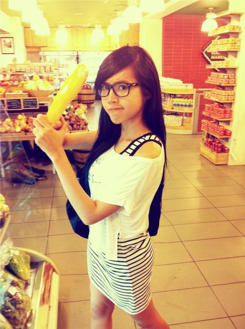 Elly Trần,hotgirl
