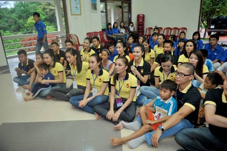 làm từ thiện,chiêu PR,Ngọc Hân