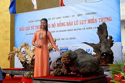 làm từ thiện,chiêu PR,Ngọc Hân