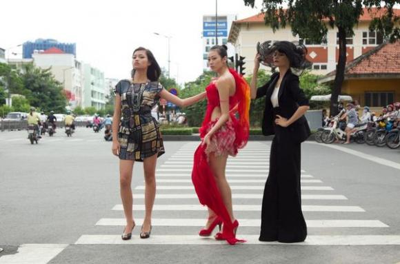 VN's Next Top Model,trang phục đường phố,Hoàng Thị Thùy,Hoàng Anh,Kikki Lê