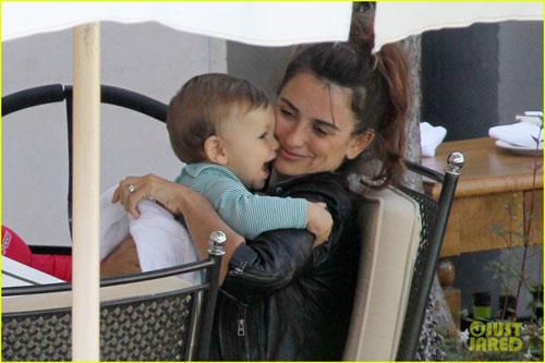 sao nhí,con sao,cậu nhóc Leo,con của Penelope Cruz