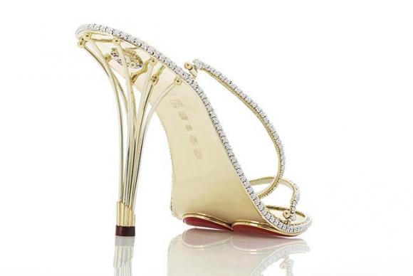 giầy,vàng,kim cương,140.000 bảng