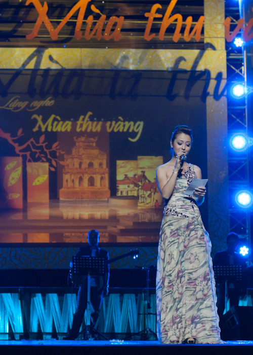 Jennifer Phạm rạng rỡ bên Quang Dũng