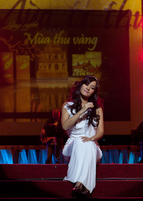 Jennifer Phạm rạng rỡ bên Quang Dũng