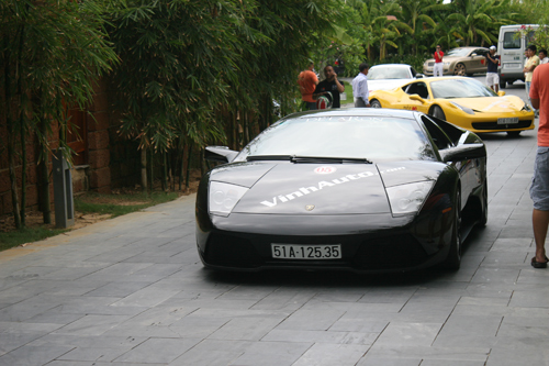 Siêu xe Lamborghini của Cường 'đô la' dẫn đoàn đại náo Đà Nẵng