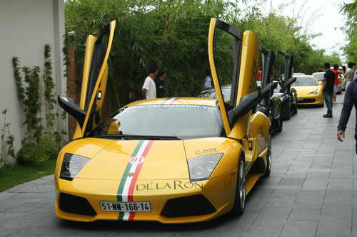 Siêu xe Lamborghini của Cường 'đô la' dẫn đoàn đại náo Đà Nẵng
