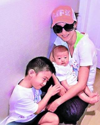 con của các ngôi sao