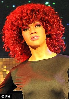 Rihanna,Madame Tussauds,tượng sáp,vòng ba