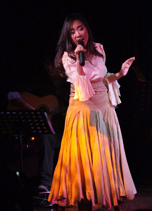 Đoan Trang,mặc đẹp,phê phán