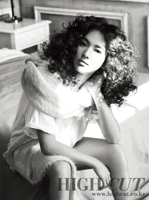 Song Hye Kyo,khoảnh khắc xấu của sao,chân ngắn