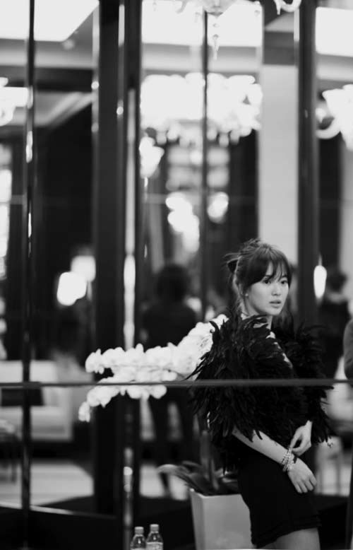 Song Hye Kyo,khoảnh khắc xấu của sao,chân ngắn