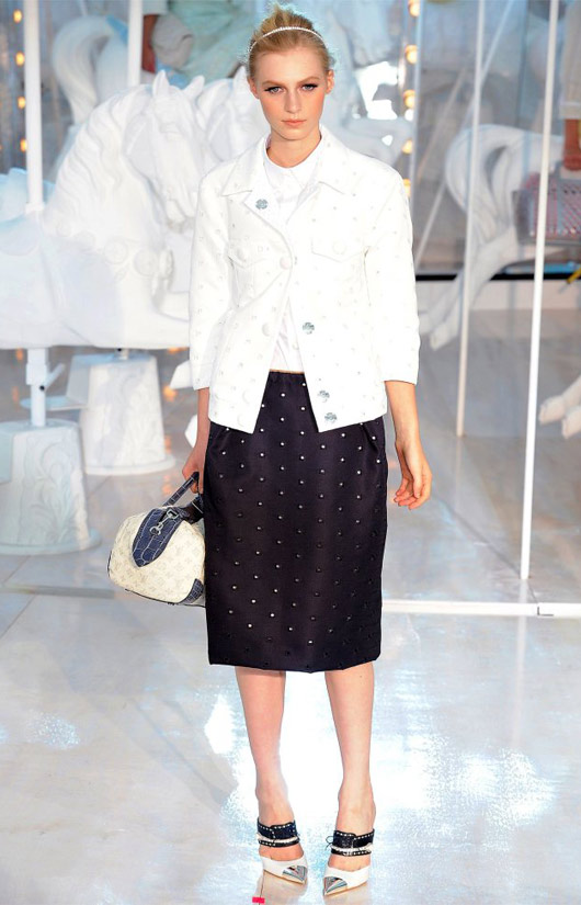 Kate Moss,thiếu nữ,Louis Vuitton,tuần lễ thời trang Paris