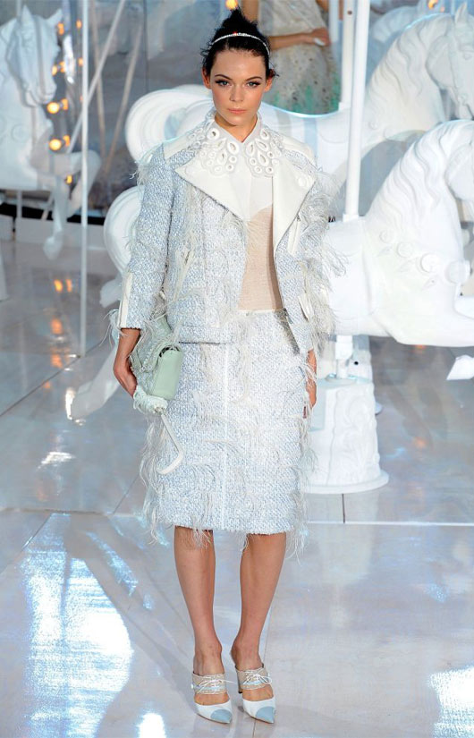 Kate Moss,thiếu nữ,Louis Vuitton,tuần lễ thời trang Paris