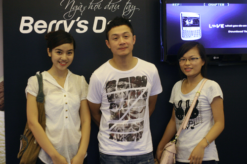 Anna Trương,Mc Anh Tuấn,BlackBerry