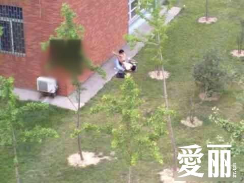 sinh viên làm chuyện ấy ở trường học