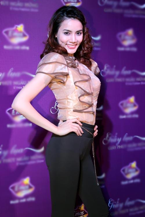 giải trí Việt,Thu Minh,Ngọc Trinh,Mr Đàm,Hồ Ngọc Hà,sao Việt,sắc đen,Mc Phan Anh,Ngọc Oanh