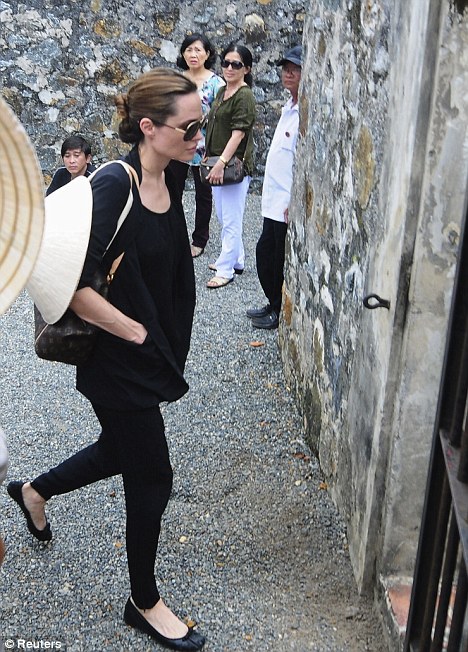 Angelina,Brad Pitt,Pax Thiên,Côn Đảo