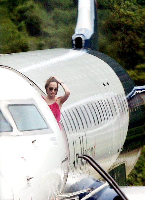 Brad Pitt,Angelina Jolie,diễn viên,ngôi sao,Hollywood,tài tử,Ông bà Smith,Pax Thiên,Côn đảo