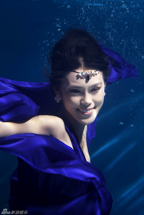 Hàn Đan Đồng,quyến rũ,kiều nữ,đẹp,thời trang,dưới nước