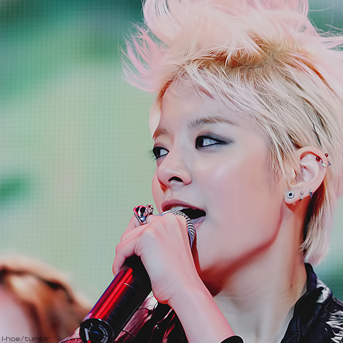 Sao hàn,Kpop,đeo khuyên