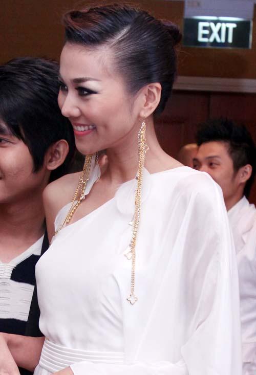 Thanh Hằng,đẹp,nữ thần Hy Lạp,váy dạ hội,thời trang,quyến rũ