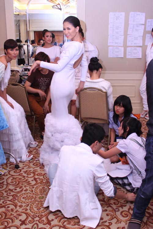Thanh Hằng,đẹp,nữ thần Hy Lạp,váy dạ hội,thời trang,quyến rũ
