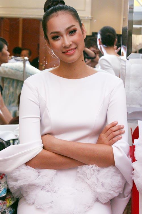 Thanh Hằng,đẹp,nữ thần Hy Lạp,váy dạ hội,thời trang,quyến rũ