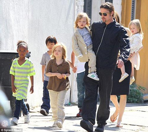 Shiloh,Brad Pitt,tomboy,nhà Brangelina