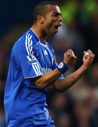 Ashley Cole,tấn công fan Arsenal,bóng đá,ẩu đả,đánh nhau,bóng đá,thể thao