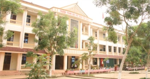 nữ sinh,Nghệ An,bị ngất,ngất hàng loạt,lớp học,giảng bài