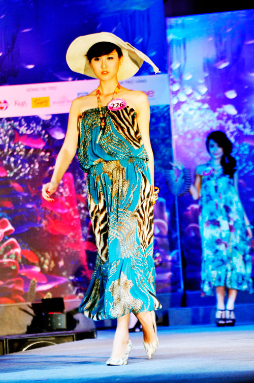 Miss Teen 2011,Khúc Nguyễn Thúy Vy,Hà Lade