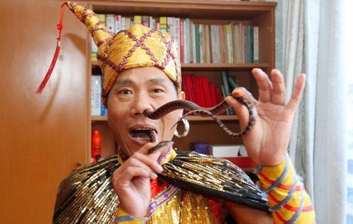 rắt độc,nuốt rắn
