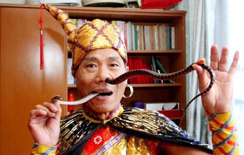 rắt độc,nuốt rắn