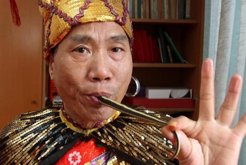 rắt độc,nuốt rắn
